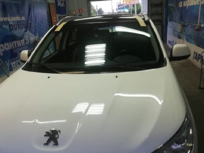 Установка лобового стекла Peugeot 4008 2010-