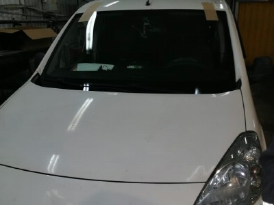 Установка лобового стекла Peugeot Partner 2008-