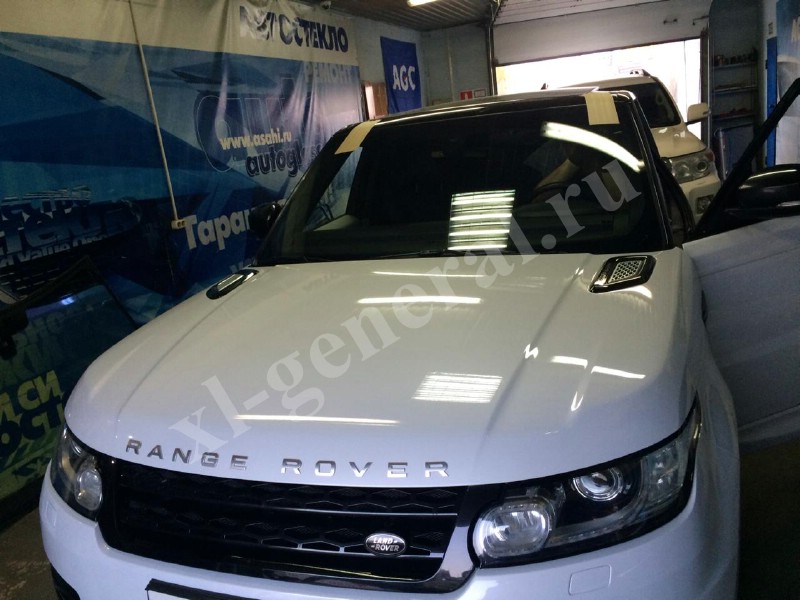 Установка австостекла Range Rover Sport L494 2013-