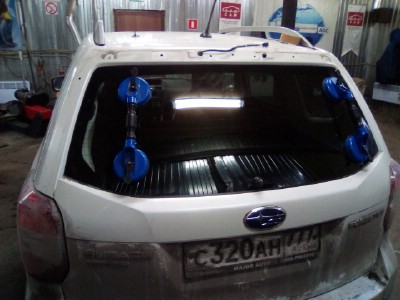 Установка автостекла на Subaru