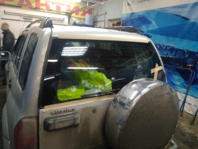 Автостекло Suzuki