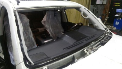 Установка лобового стекла Toyota Landcruiser 200 V8 (5D)