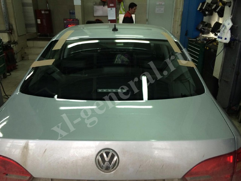 Заднее стекло Volkswagen Jetta 4D Sed 2011-