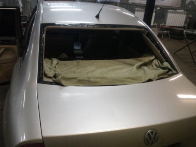 Замена заднего стекла Volkswagen PASSAT B5 -