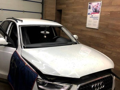 Установка лобового стекла Audi Q3 -