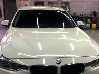 Установка лобового стекла BMW 3 -