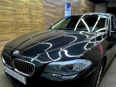 Установка лобового стекла BMW 5 F10 2010-2015