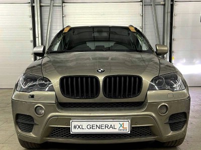 Установка лобового стекла BMW X5 -