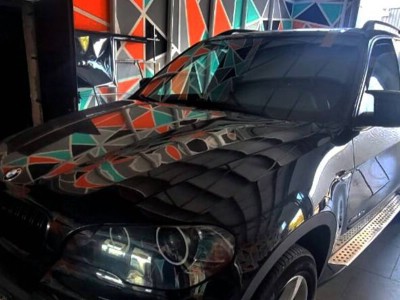 Установка лобового стекла BMW X5 -