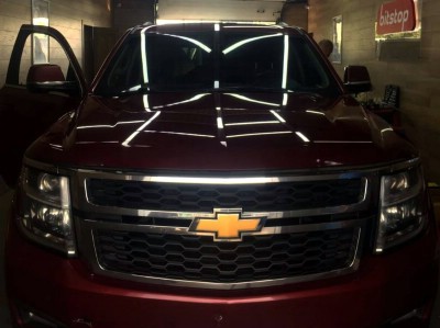 Установка лобового стекла Chevrolet Tahoe -