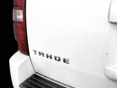 Установка лобового стекла Chevrolet Tahoe -