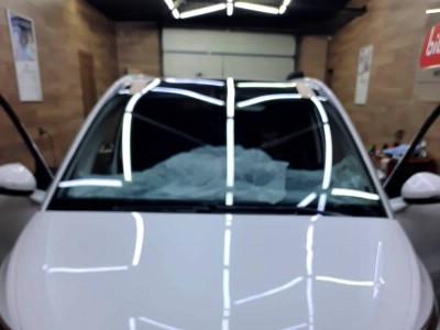 Установка лобового стекла Citroen C4 Picasso 2013-2018