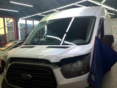 Установка лобового стекла Ford Transit 2014-