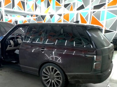 Установка лобового стекла Land Rover Range Rover 2017-