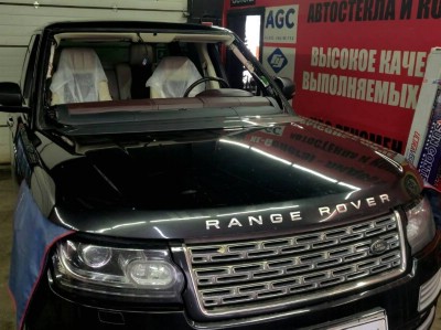 Установка лобового стекла Land Rover Range Rover IV L405 2015-