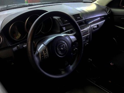 Установка лобового стекла Mazda 3 BK 2003-2009