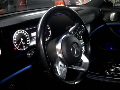 Установка лобового стекла Mercedes Benz w213 2016-