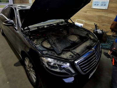 Установка лобового стекла Mercedes W222 (S-Class) 2013-2020
