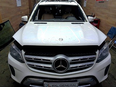 Установка лобового стекла Mercedes GLS X166 2015-2019