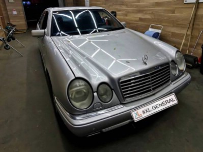 Установка лобового стекла Mercedes W210 -