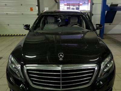 Установка лобового стекла Mercedes W222 -