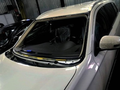 Установка лобового стекла Mitsubishi Outlander III 2015-2018