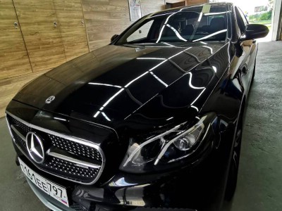 Установка лобового стекла Mercedes W213 -