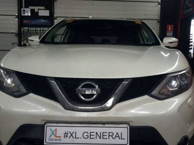 Установка лобового стекла Nissan Qashqai 2014-2018