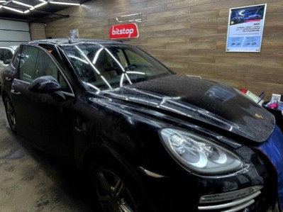 Установка лобового стекла Porsche Cayenne II 2010-2014