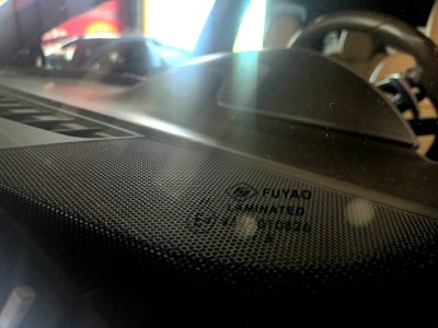 Установка лобового стекла Porsche Cayenne II 2010-2018