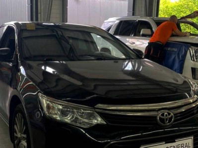 Установка автостекла Toyota Camry XV55 2011-