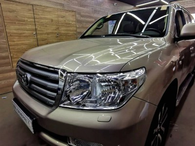 Установка автостекла Toyota Land Cruiser 200 2008-