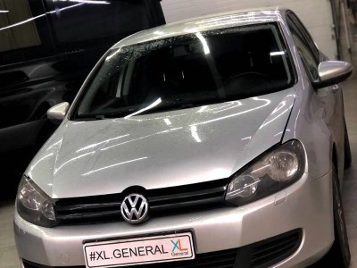 Установка лобового стекла Volkswagen Golf VI -