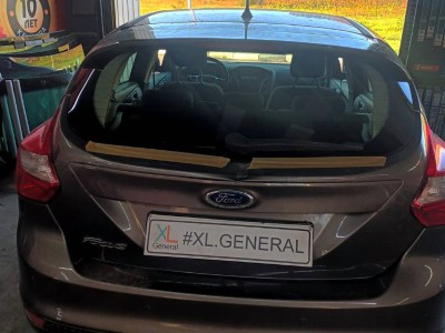 Установка заднего стекла Ford Focus III 2010-2015